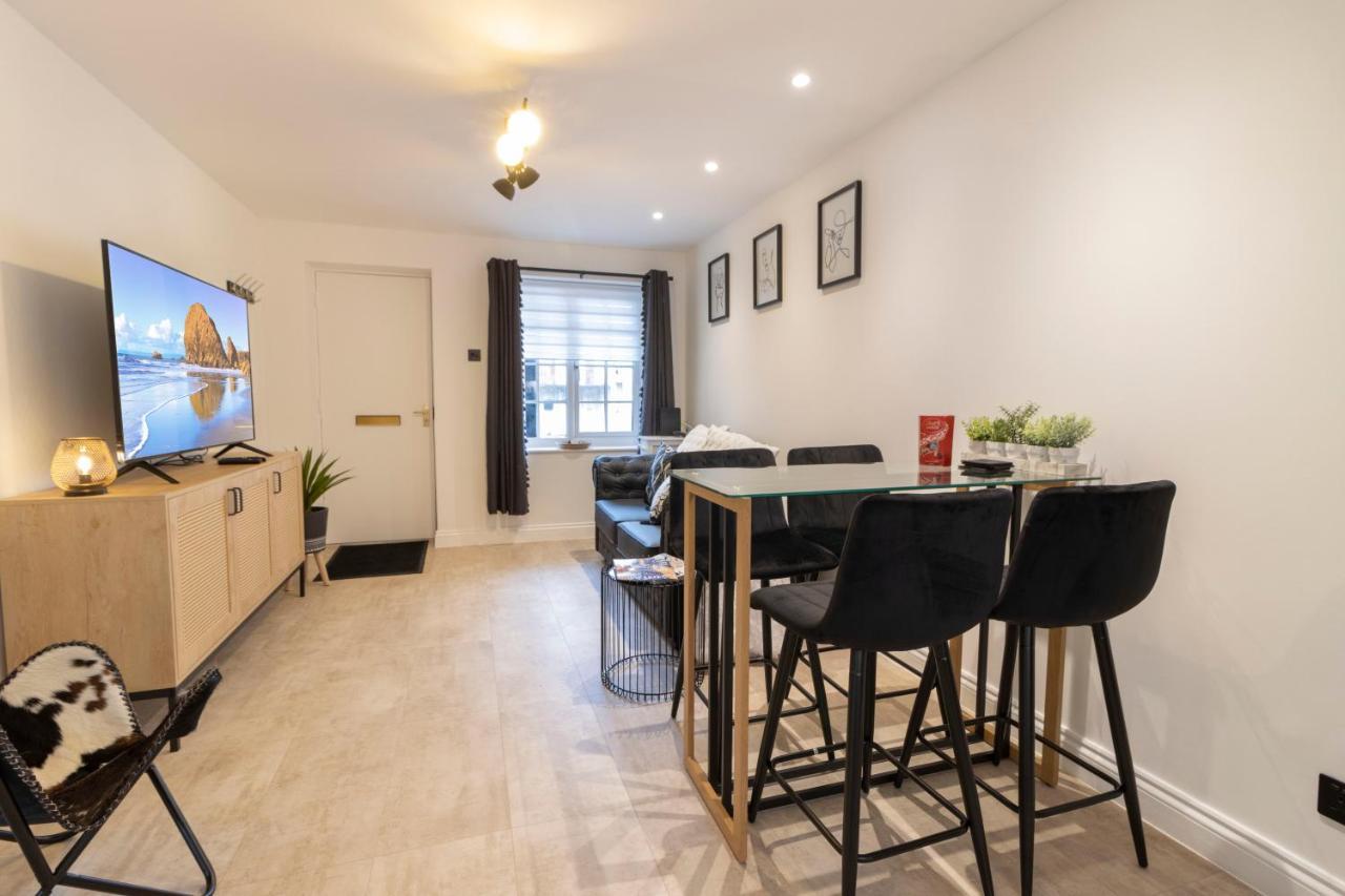 Spacious City Centre Apt Near Cathedral Exeter Exterior photo