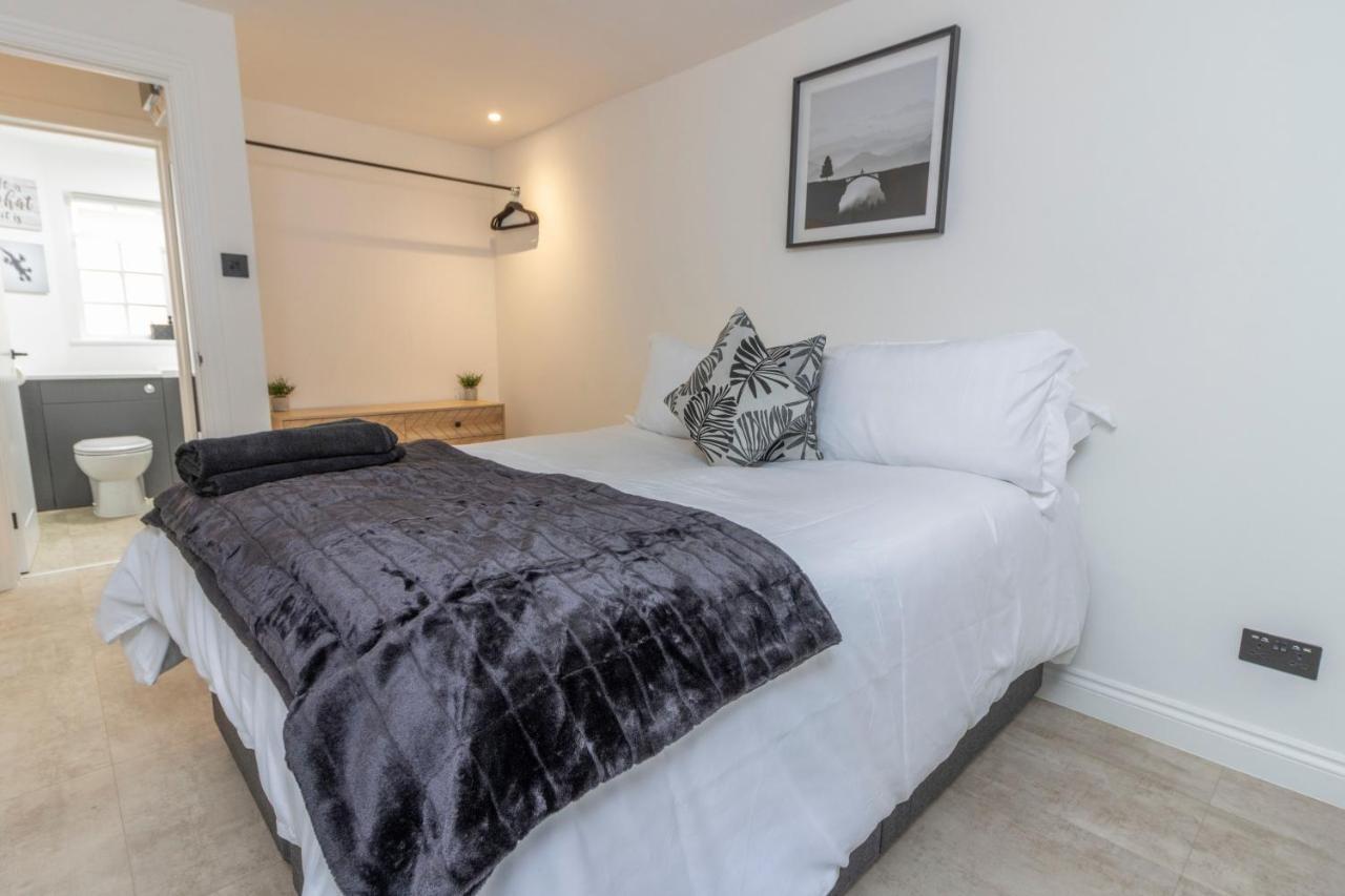 Spacious City Centre Apt Near Cathedral Exeter Exterior photo
