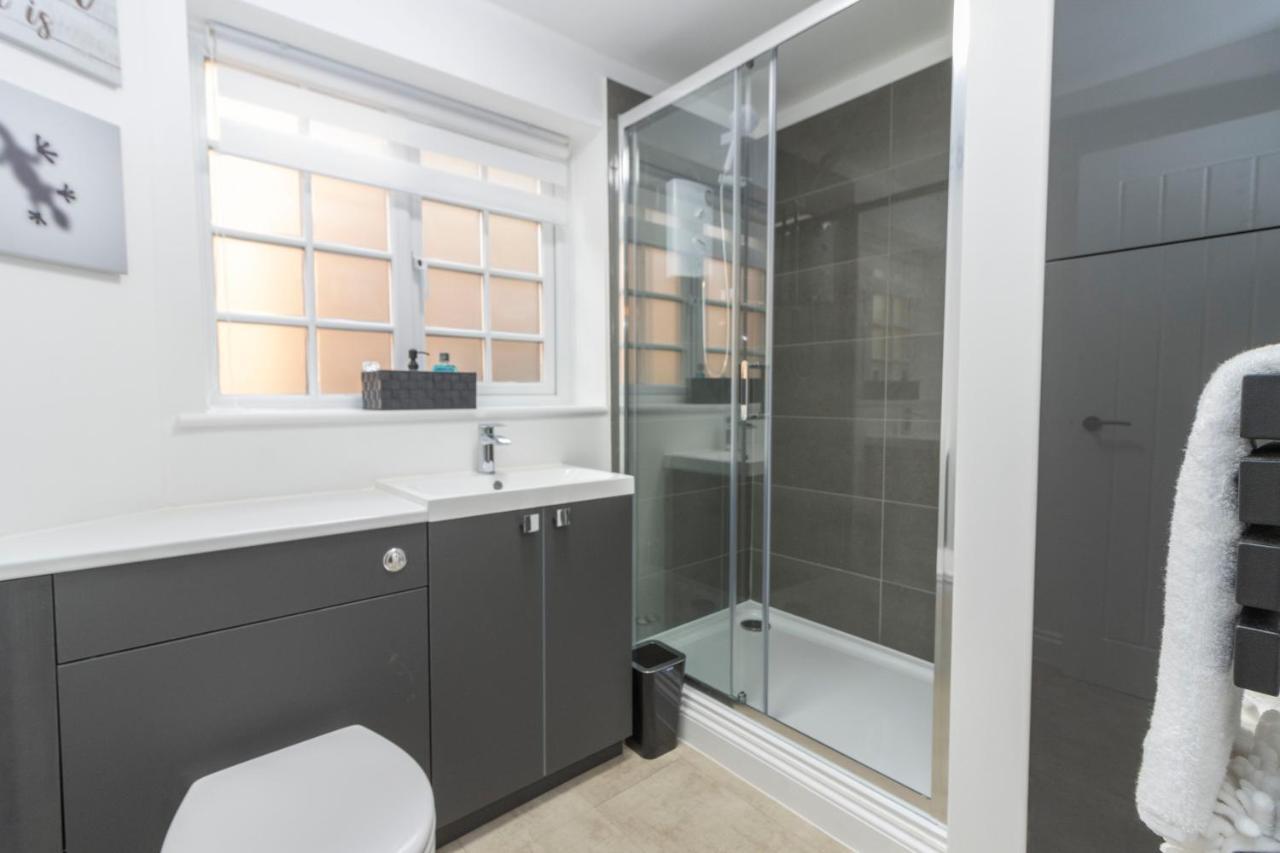 Spacious City Centre Apt Near Cathedral Exeter Exterior photo