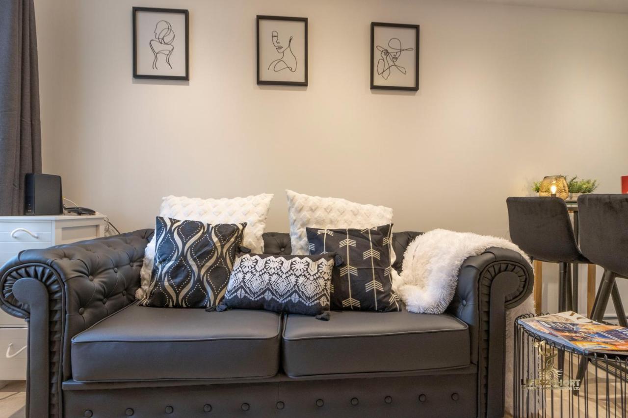 Spacious City Centre Apt Near Cathedral Exeter Exterior photo